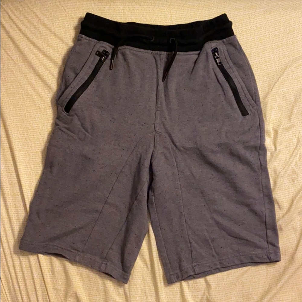 MEN’s sweat short with zippers and pockets (Small)